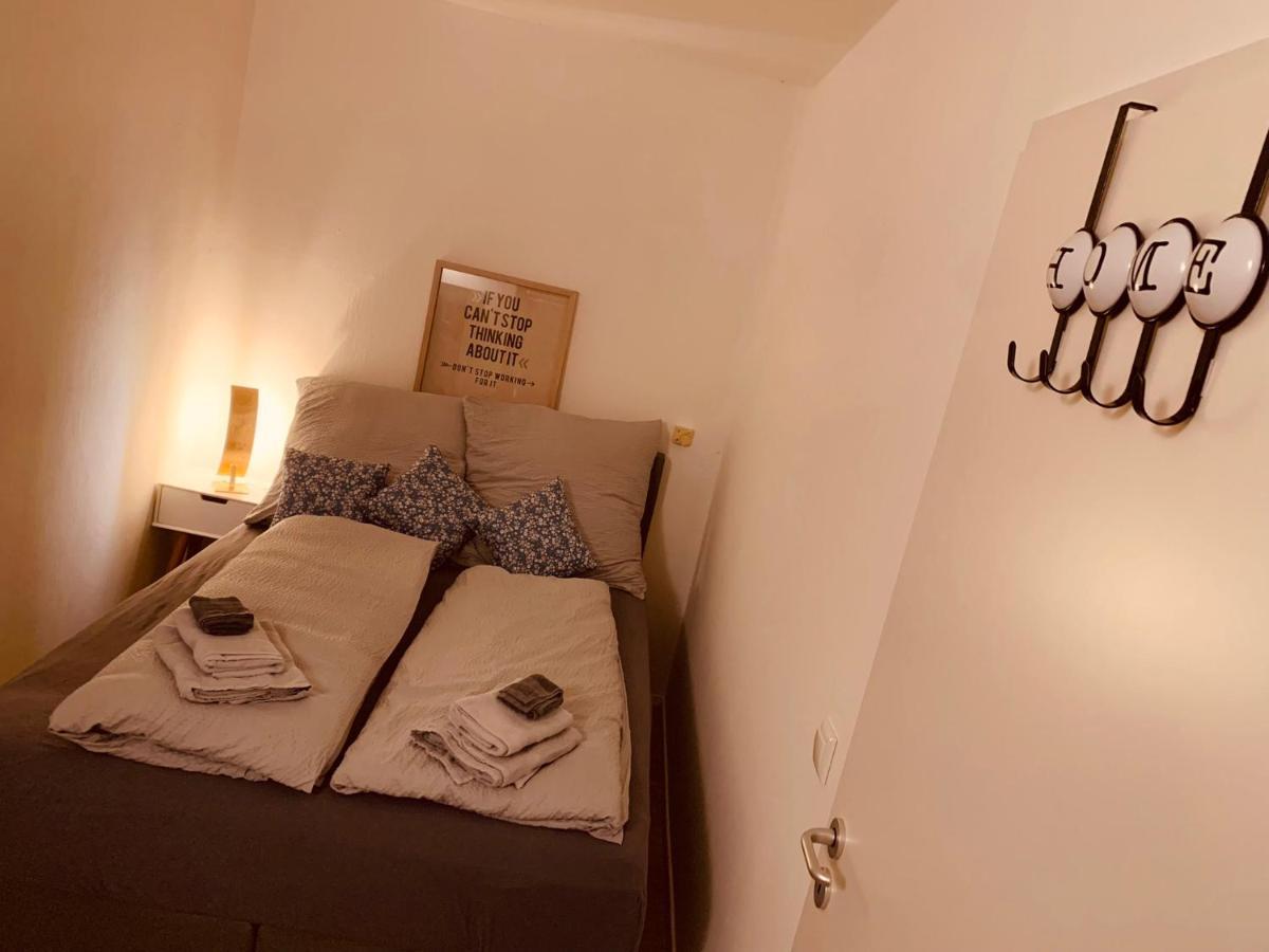 Felix Living 5, Modern & Cozy 2 Zimmer Wohnung, Terrasse, Parkplatz Salzweg Extérieur photo